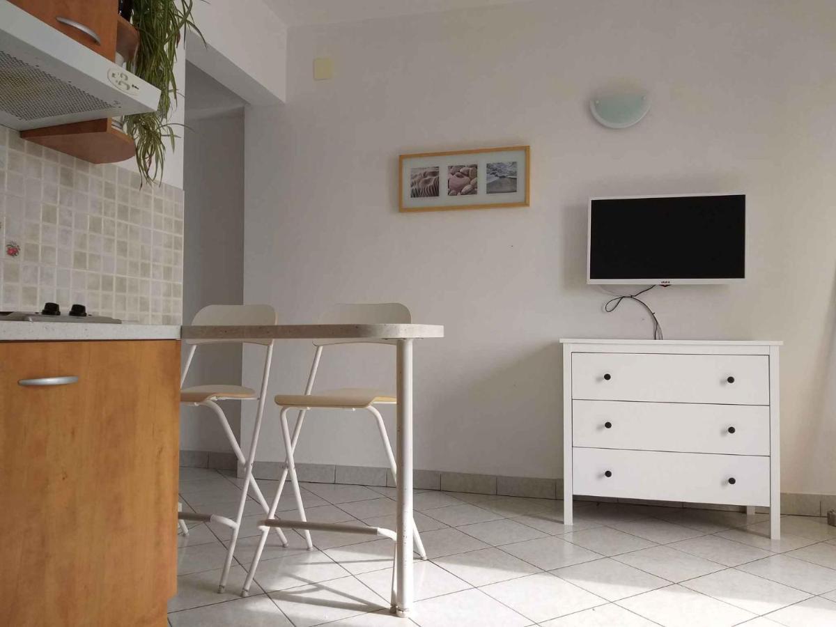 Apartments In Njivice/Insel Krk 34038 Luaran gambar